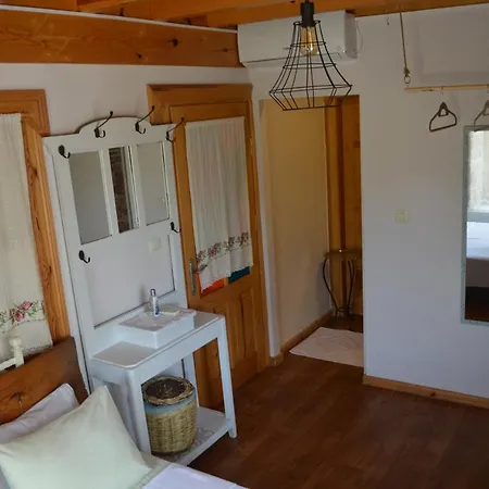 Fragrante - Adult Only